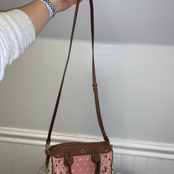COACH PURSE IN BUTTERFLY BANDANA PRINT - Picture 4 of 5